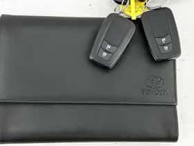 Toyota C-HR (2020) thumbnail 33