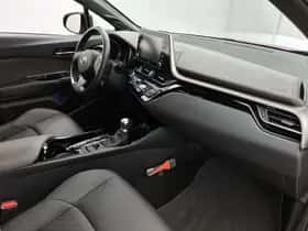 Toyota C-HR (2020) thumbnail 6