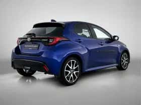 Toyota Yaris (2021) thumbnail 2