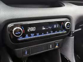 Toyota Yaris (2021) thumbnail 10