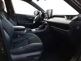 Toyota RAV4 (2025) thumbnail 18