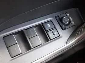 Toyota RAV4 (2025) thumbnail 19