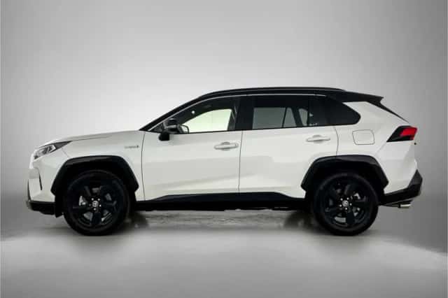 Toyota RAV4 (2022) thumbnail 3