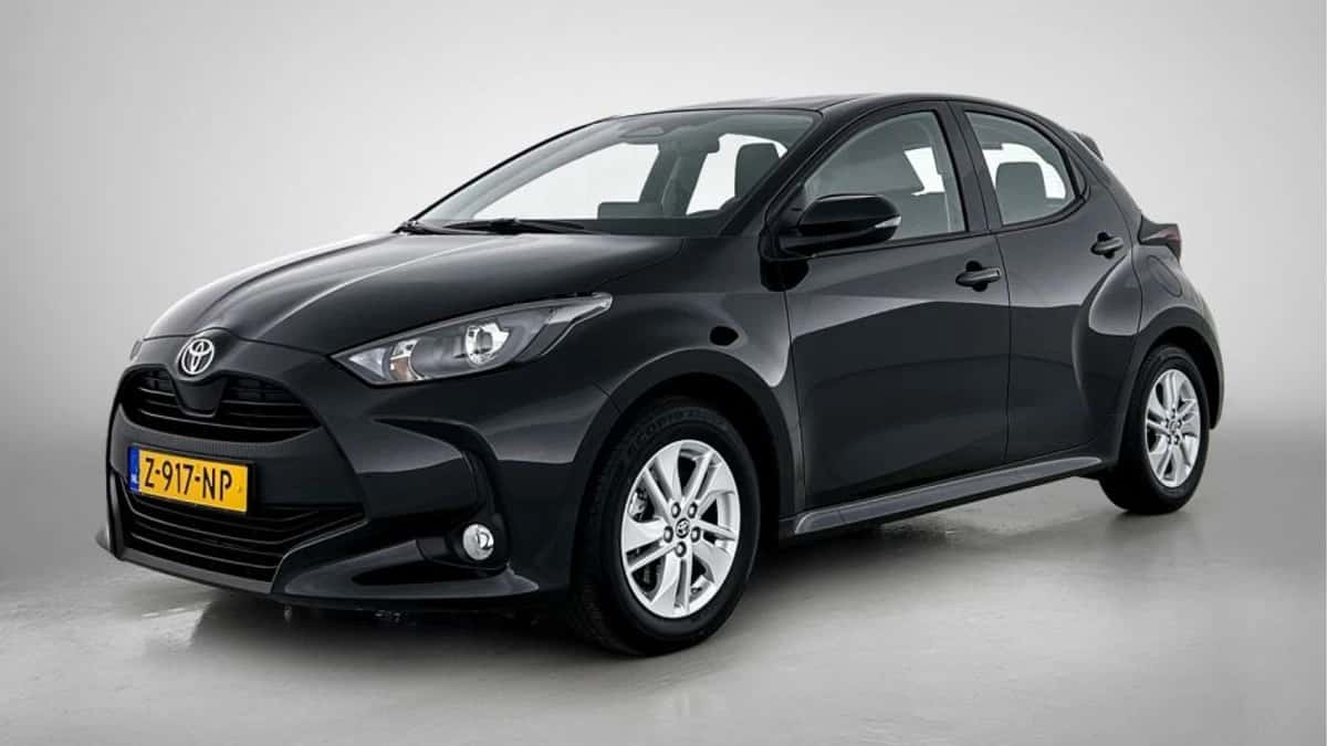 Toyota Yaris (2024) — foto 1