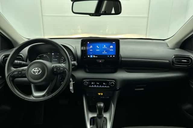 Toyota Yaris (2024) thumbnail 4
