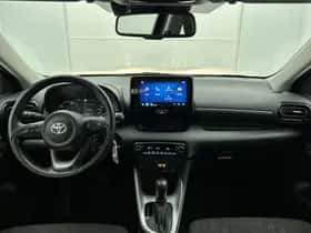 Toyota Yaris (2024) thumbnail 4