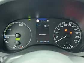 Toyota Yaris (2024) thumbnail 5