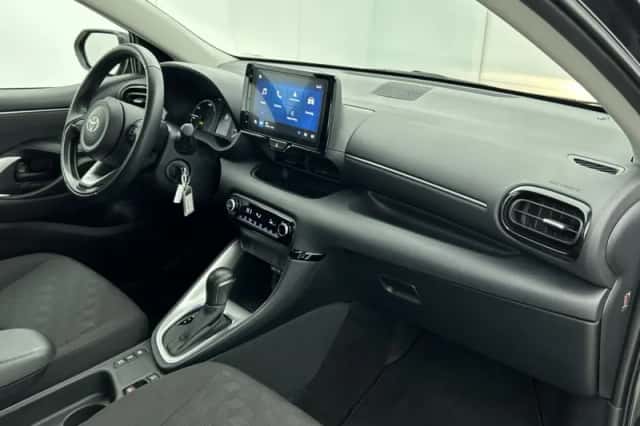 Toyota Yaris (2024) thumbnail 6