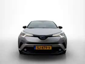Toyota C-HR (2018) thumbnail 2