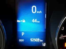 Toyota C-HR (2018) thumbnail 11
