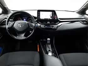 Toyota C-HR (2018) thumbnail 9