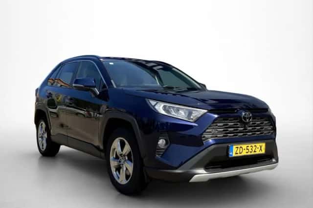Toyota RAV4 (2019) thumbnail 3