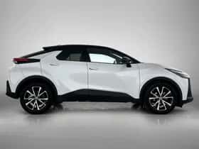 Toyota C-HR (2024) thumbnail 11