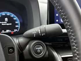 Toyota C-HR (2024) thumbnail 27