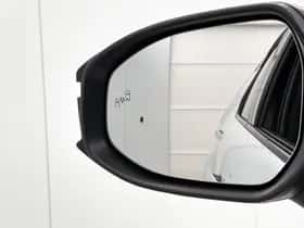 Toyota C-HR (2024) thumbnail 36