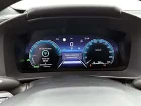 Toyota C-HR (2024) thumbnail 5