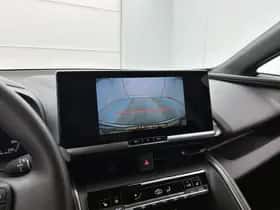 Toyota C-HR (2024) thumbnail 8