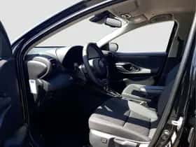 Toyota Yaris (2025) thumbnail 15