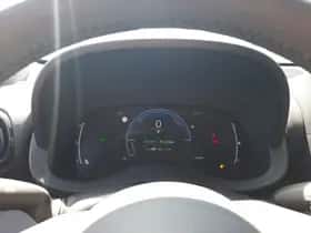 Toyota Yaris (2025) thumbnail 6