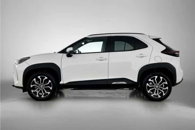 Toyota Yaris_Cross (2025) thumbnail 3