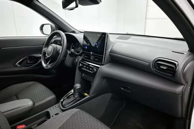 Toyota Yaris_Cross (2025) thumbnail 6