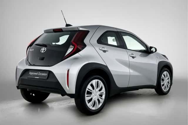 Toyota Aygo (2022) thumbnail 2