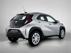 Toyota Aygo (2022) thumbnail 2