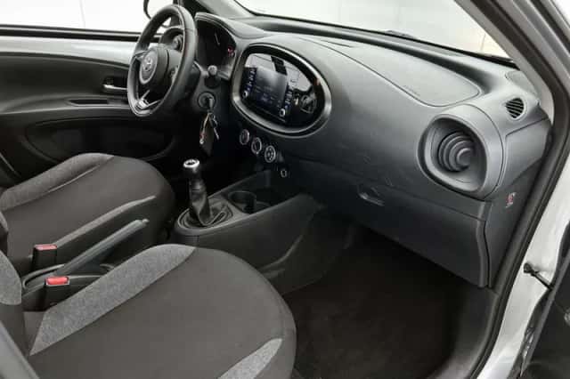 Toyota Aygo (2022) thumbnail 6