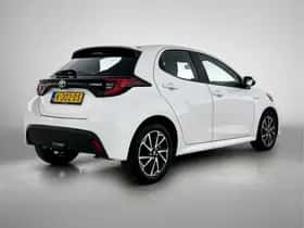 Toyota Yaris (2020) thumbnail 2