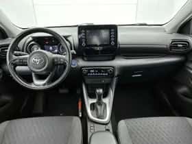 Toyota Yaris (2020) thumbnail 4
