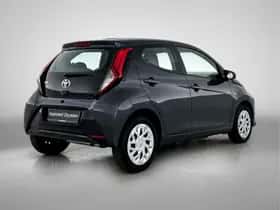 Toyota Aygo (2020) thumbnail 2