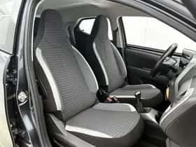 Toyota Aygo (2020) thumbnail 35