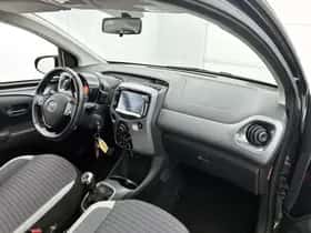Toyota Aygo (2020) thumbnail 6