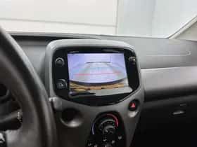 Toyota Aygo (2020) thumbnail 8
