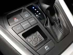 Toyota RAV4 (2019) thumbnail 24