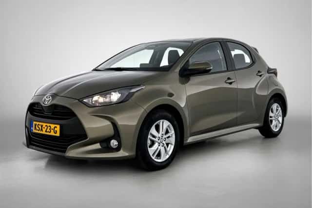 Toyota Yaris (2024) thumbnail 1