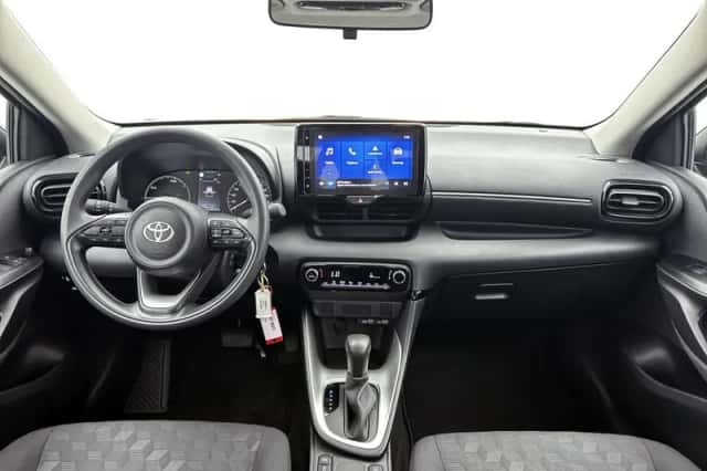 Toyota Yaris (2024) thumbnail 4