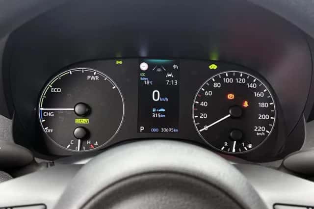 Toyota Yaris (2024) thumbnail 5