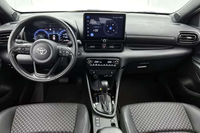 Toyota Yaris (2025) thumbnail 4