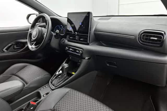 Toyota Yaris (2025) thumbnail 6