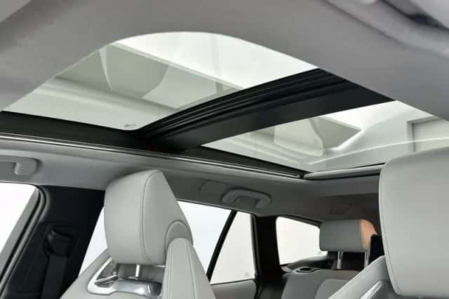 Toyota Corolla_Touring_Sports (2020) thumbnail 4