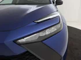 Toyota C-HR (2025) thumbnail 9