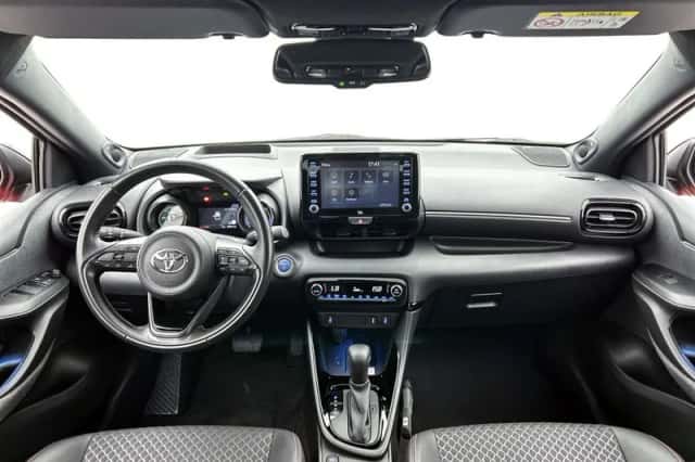Toyota Yaris (2021) thumbnail 4