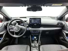 Toyota Yaris (2021) thumbnail 4