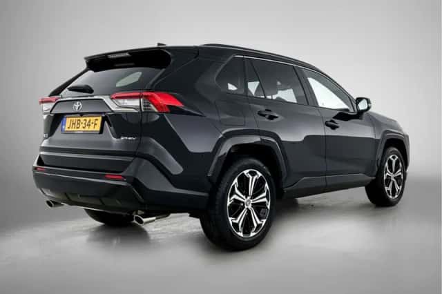Toyota RAV4 (2025) thumbnail 2