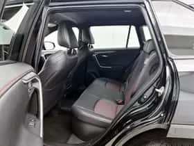 Toyota RAV4 (2025) thumbnail 16