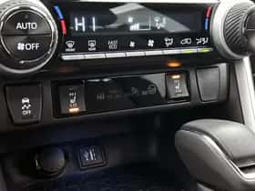Toyota RAV4 (2025) thumbnail 18