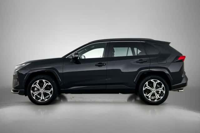 Toyota RAV4 (2025) thumbnail 3