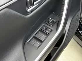 Toyota RAV4 (2025) thumbnail 22