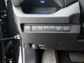 Toyota RAV4 (2025) thumbnail 35